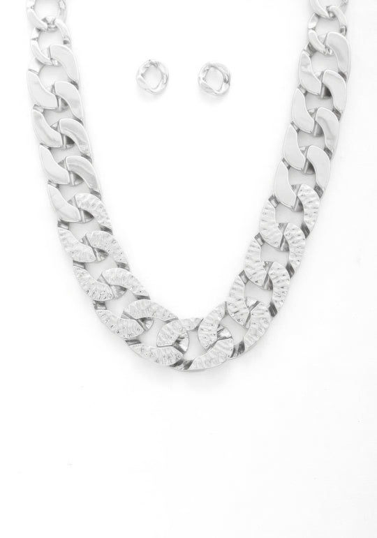 Hammered Metal Curb Link Necklace