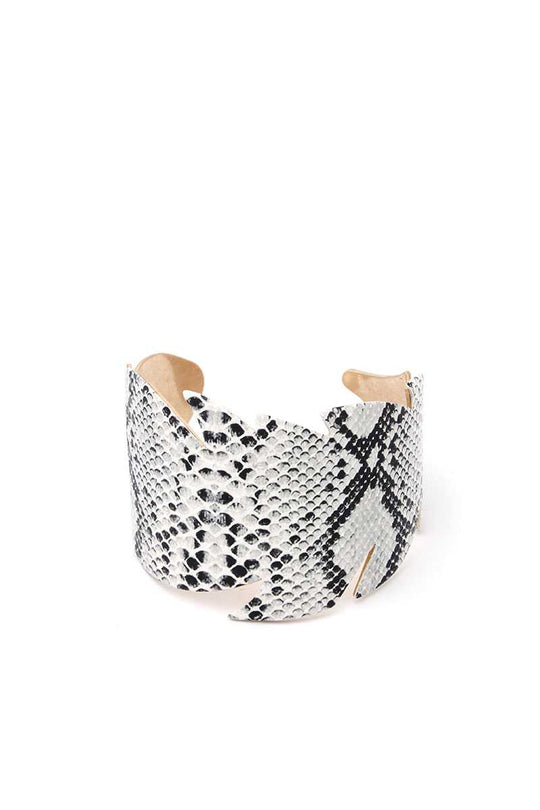 Leaf Cut Out Pattern Cuff Bracelet