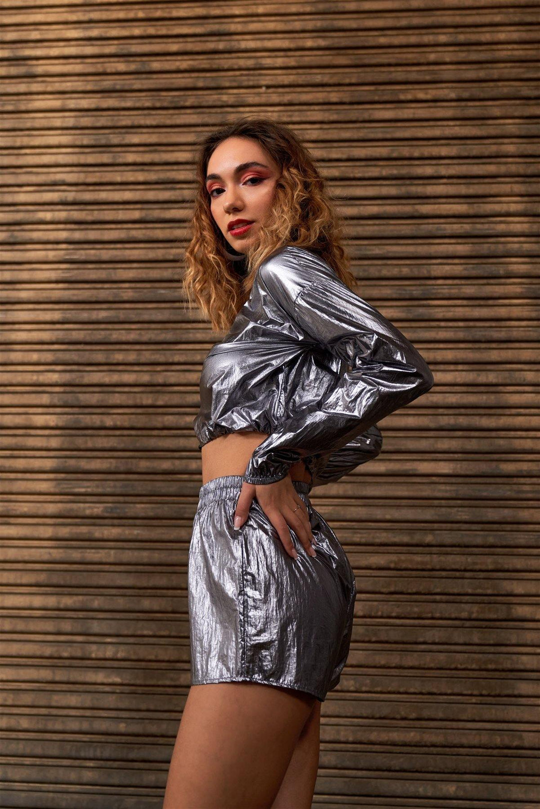 Metallic Lightweight Drawstring Crop Top & Shorts Set - bulkybox